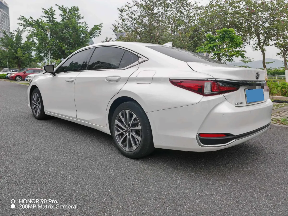 2022 Lexus ES 2.0L 173HP L4 CVT,autocango,china used car exporter,china ev exporter,chinese used car exporter,chinese used ev exporter