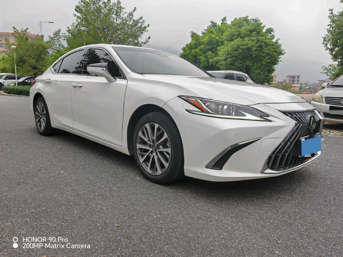 2022 Lexus ES 2.0L 173HP L4 CVT,autocango,china used car exporter,china ev exporter,chinese used car exporter,chinese used ev exporter