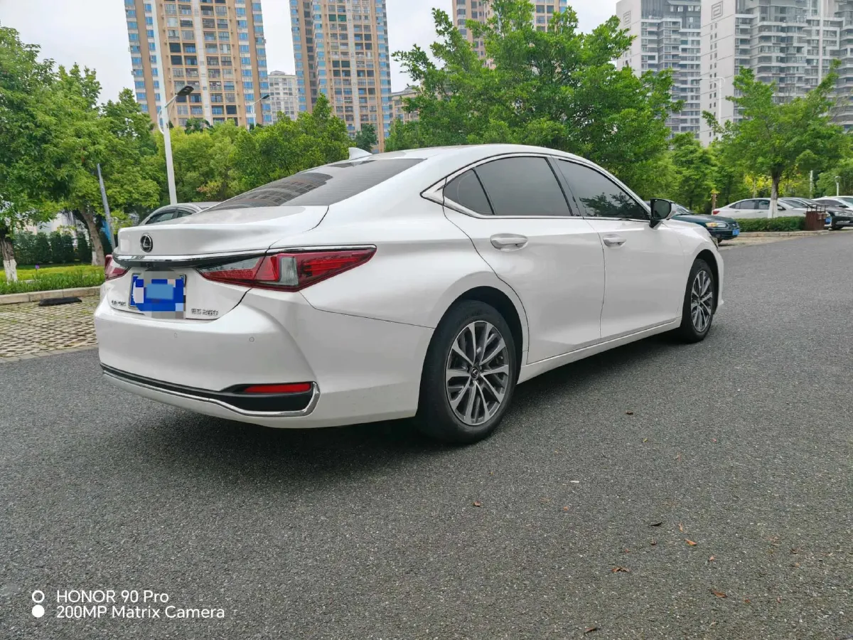 2022 Lexus ES 2.0L 173HP L4 CVT,autocango,china used car exporter,china ev exporter,chinese used car exporter,chinese used ev exporter