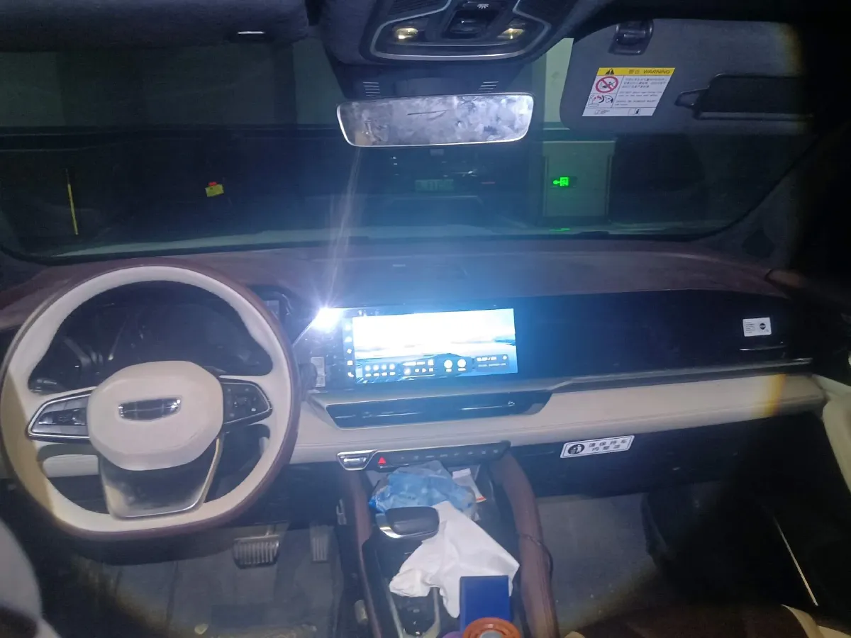 2021 Geely Monjaro 2.0T 218HP L4 7DCT,autocango,china used car exporter,china ev exporter,chinese used car exporter,chinese used ev exporter