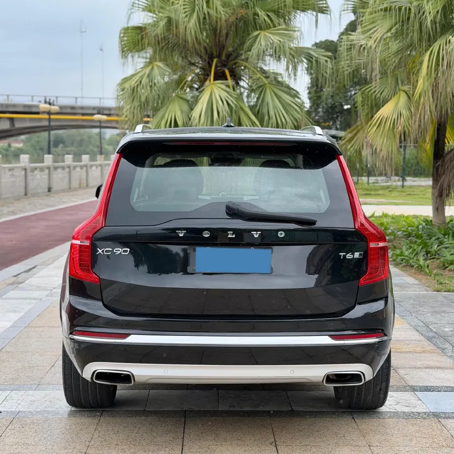 2020 Volvo XC90 2.0T 320HP L4 8AT,autocango,china used car exporter,china ev exporter,chinese used car exporter,chinese used ev exporter