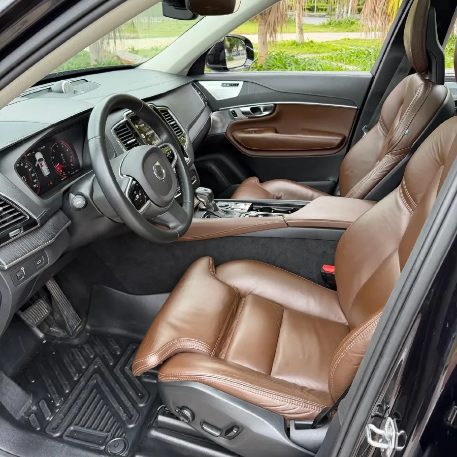 2020 Volvo XC90 2.0T 320HP L4 8AT,autocango,china used car exporter,china ev exporter,chinese used car exporter,chinese used ev exporter
