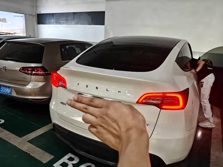 2022 Tesla Model Y BEV 60KWH,autocango,china used car exporter,china ev exporter,chinese used car exporter,chinese used ev exporter