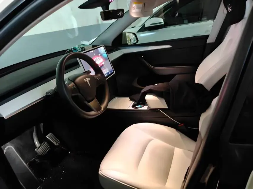 2022 Tesla Model Y BEV 60KWH,autocango,china used car exporter,china ev exporter,chinese used car exporter,chinese used ev exporter