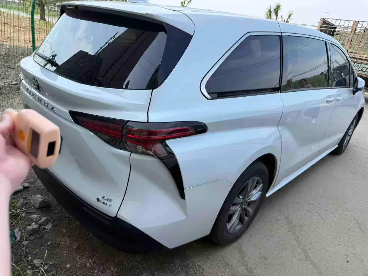 2024 Toyota Sienna 2.5L 189HP L4 E-CVT Hybrid,autocango,china used car exporter,china ev exporter,chinese used car exporter,chinese used ev exporter