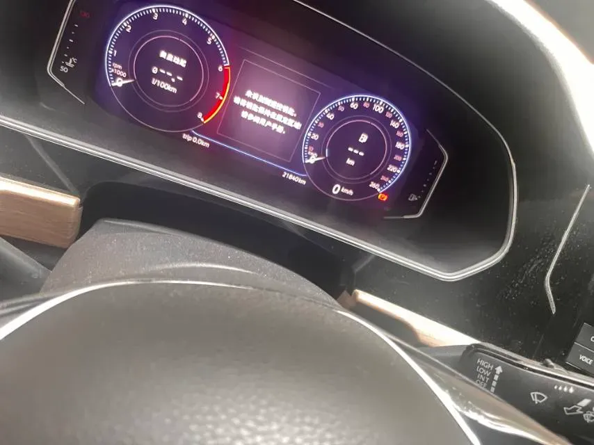 2019 Volvo V40 1.5T 152HP L4 6AT,autocango,china used car exporter,china ev exporter,chinese used car exporter,chinese used ev exporter
