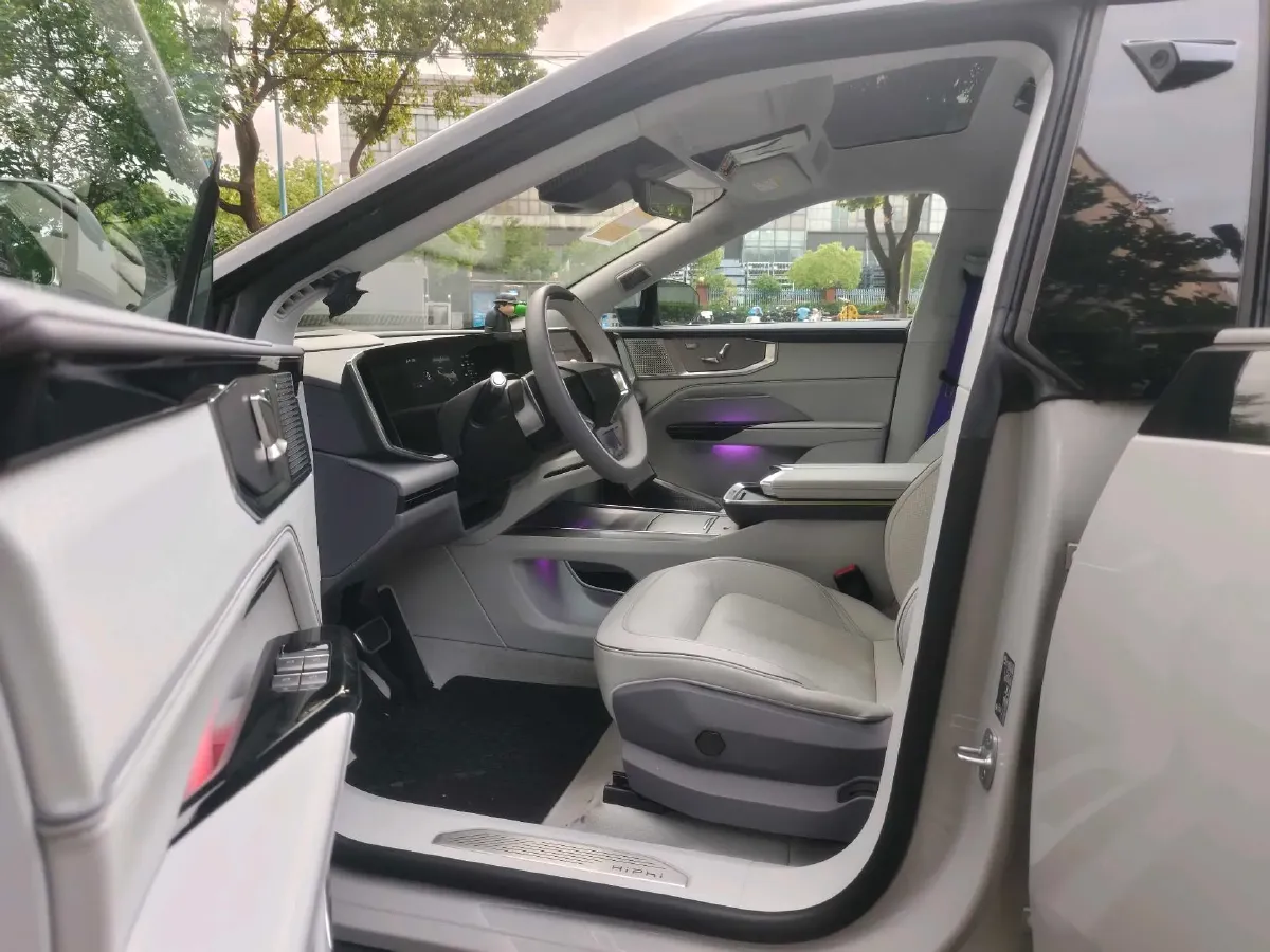 2023 HiPhi Y BEV 76.6KWH,autocango,china used car exporter,china ev exporter,chinese used car exporter,chinese used ev exporter