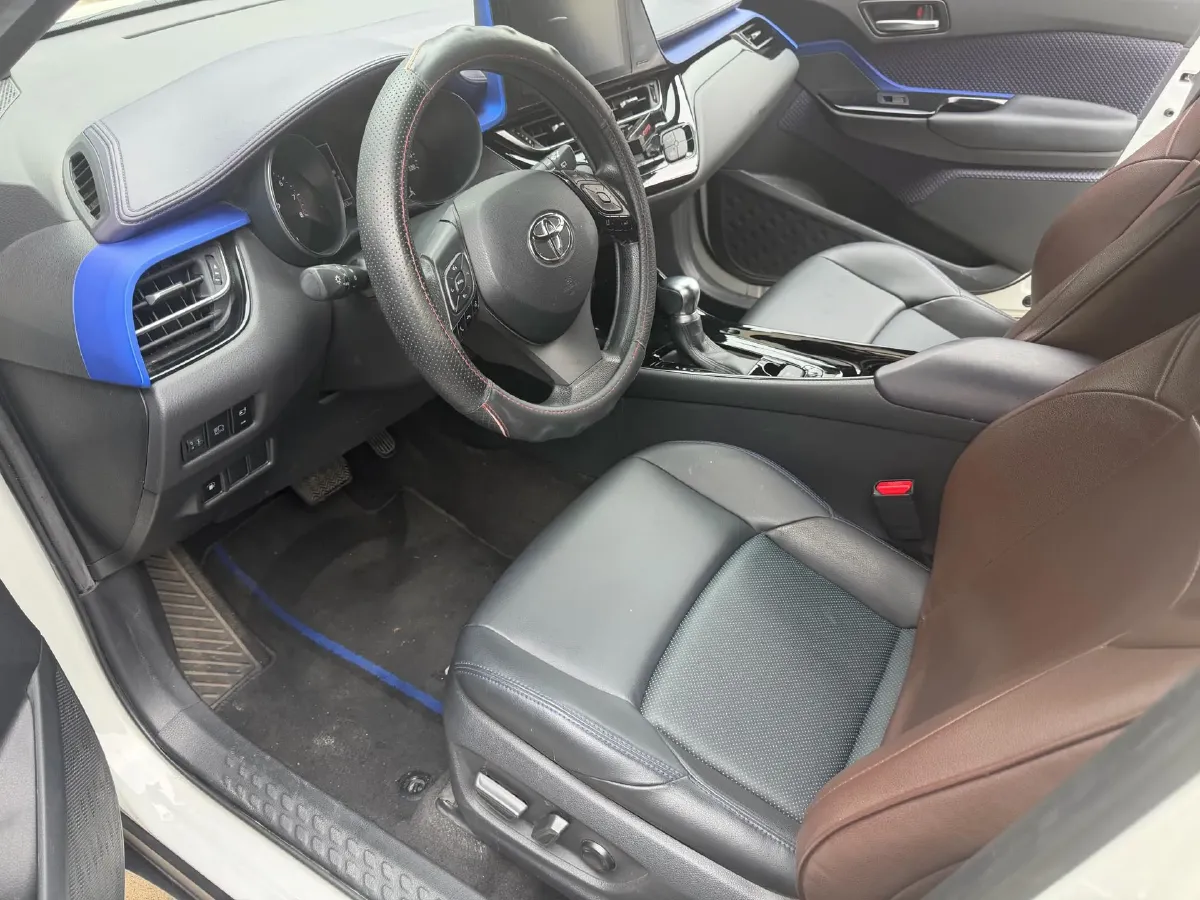 2020 Toyota C-HR 2.0L 171HP L4 CVT,autocango,china used car exporter,china ev exporter,chinese used car exporter,chinese used ev exporter
