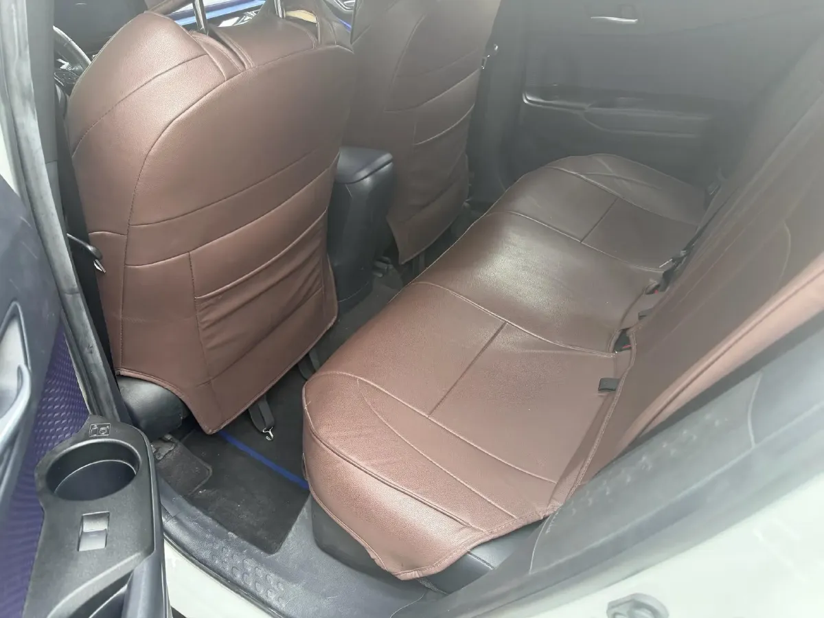 2020 Toyota C-HR 2.0L 171HP L4 CVT,autocango,china used car exporter,china ev exporter,chinese used car exporter,chinese used ev exporter