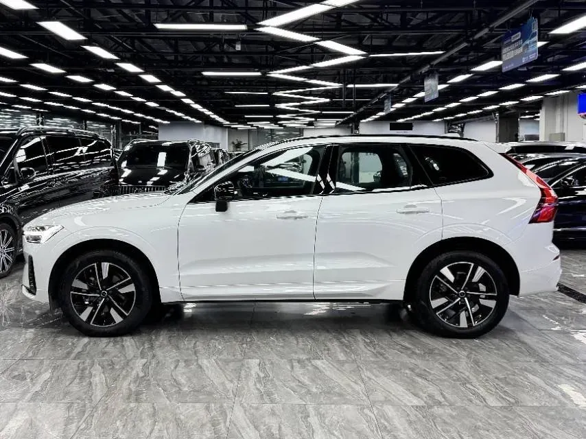 2026 Volvo XC60 2.0T 250HP L4 8AT,autocango,china used car exporter,china ev exporter,chinese used car exporter,chinese used ev exporter