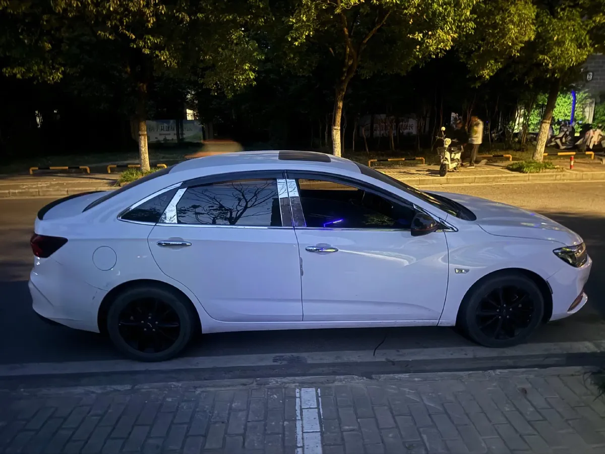 2019 Chevrolet Monza 1.0T 125HP L3 6DCT,autocango,china used car exporter,china ev exporter,chinese used car exporter,chinese used ev exporter