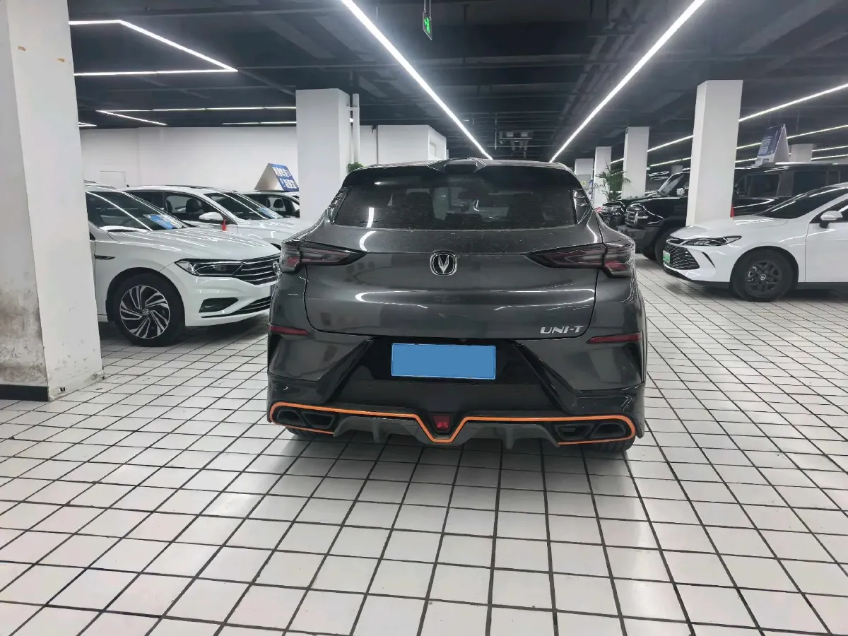 2022 ChangAn UNI-T 1.5T 188HP L4 7DCT,autocango,china used car exporter,china ev exporter,chinese used car exporter,chinese used ev exporter