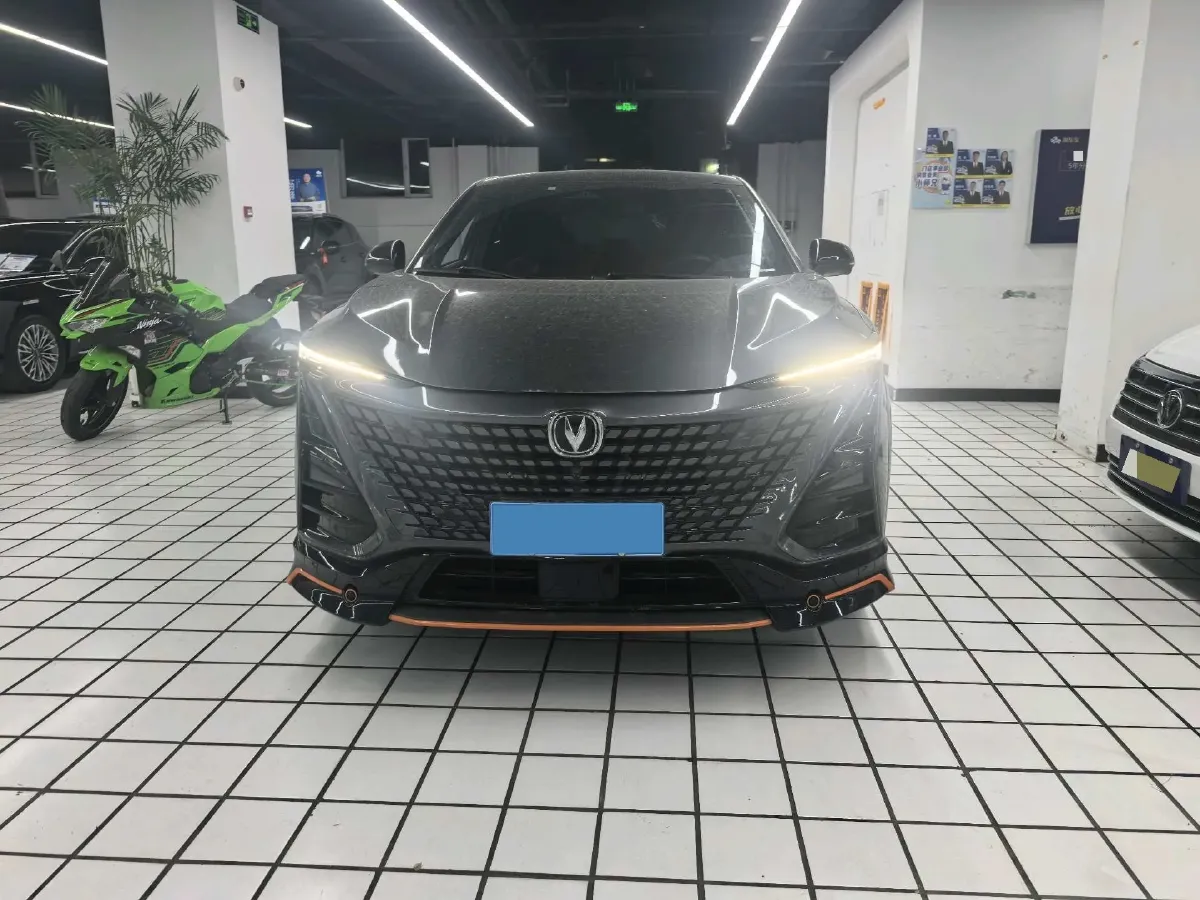 2022 ChangAn UNI-T 1.5T 188HP L4 7DCT,autocango,china used car exporter,china ev exporter,chinese used car exporter,chinese used ev exporter