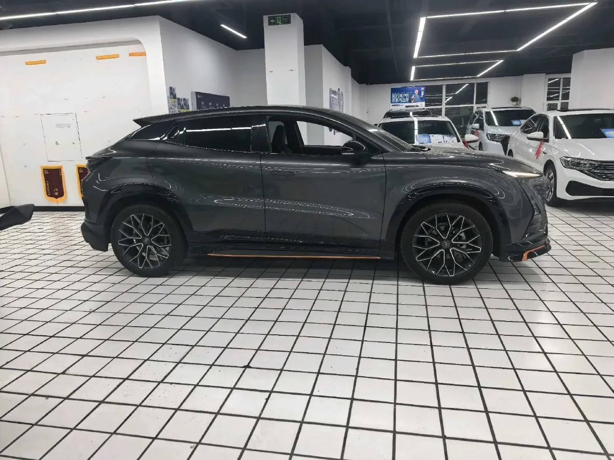 2022 ChangAn UNI-T 1.5T 188HP L4 7DCT,autocango,china used car exporter,china ev exporter,chinese used car exporter,chinese used ev exporter