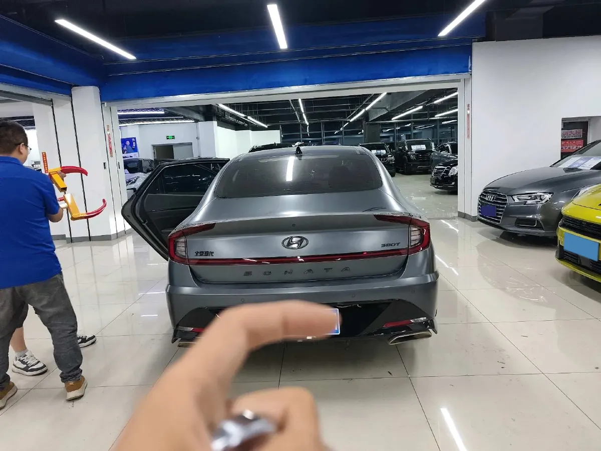 2022 Hyundai Sonata 2.0T 240HP L4 8AT,autocango,china used car exporter,china ev exporter,chinese used car exporter,chinese used ev exporter