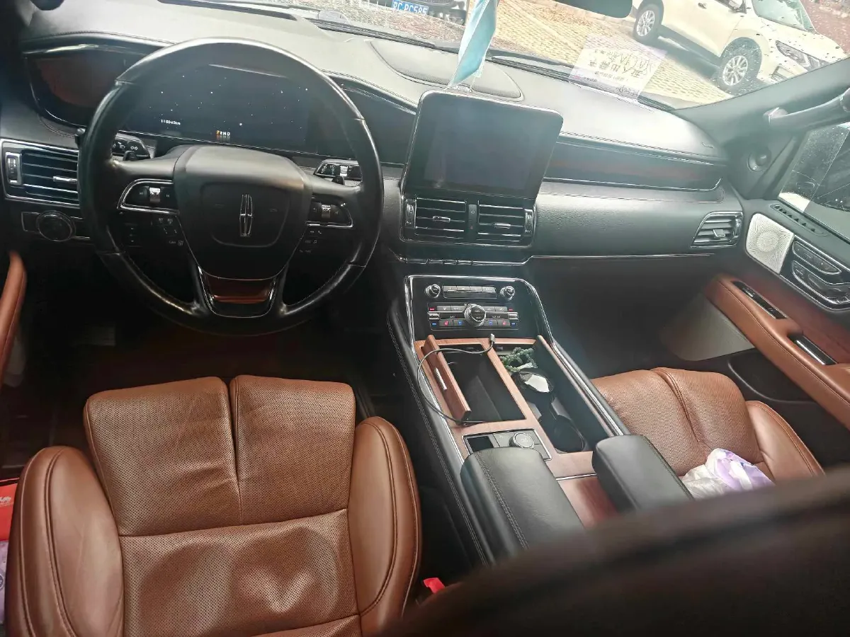 2019 Lincoln Navigator 3.5T 388HP V6 10AT,autocango,china used car exporter,china ev exporter,chinese used car exporter,chinese used ev exporter
