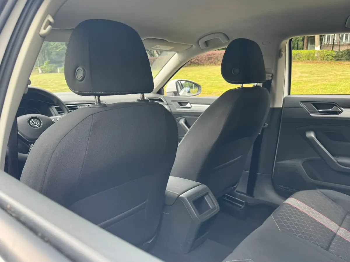 2019 Volkswagen T-Cross 1.4T 150HP L4 7DCT,autocango,china used car exporter,china ev exporter,chinese used car exporter,chinese used ev exporter