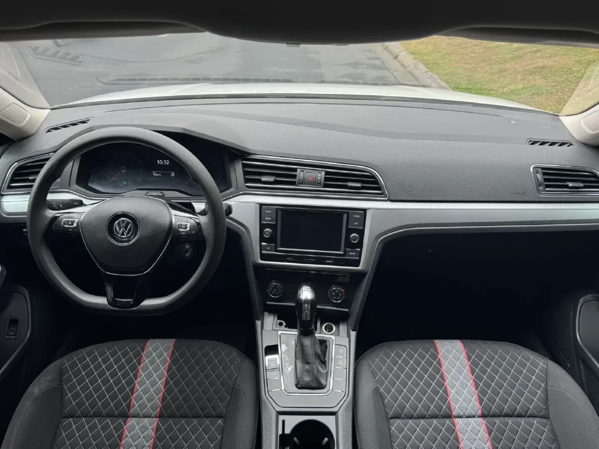 2019 Volkswagen T-Cross 1.4T 150HP L4 7DCT,autocango,china used car exporter,china ev exporter,chinese used car exporter,chinese used ev exporter