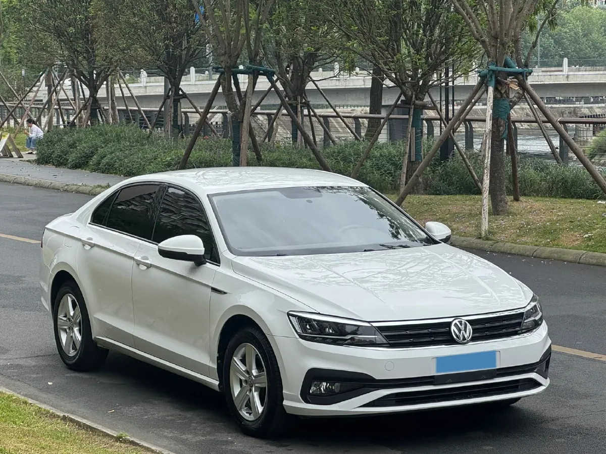 2019 Volkswagen T-Cross 1.4T 150HP L4 7DCT,autocango,china used car exporter,china ev exporter,chinese used car exporter,chinese used ev exporter