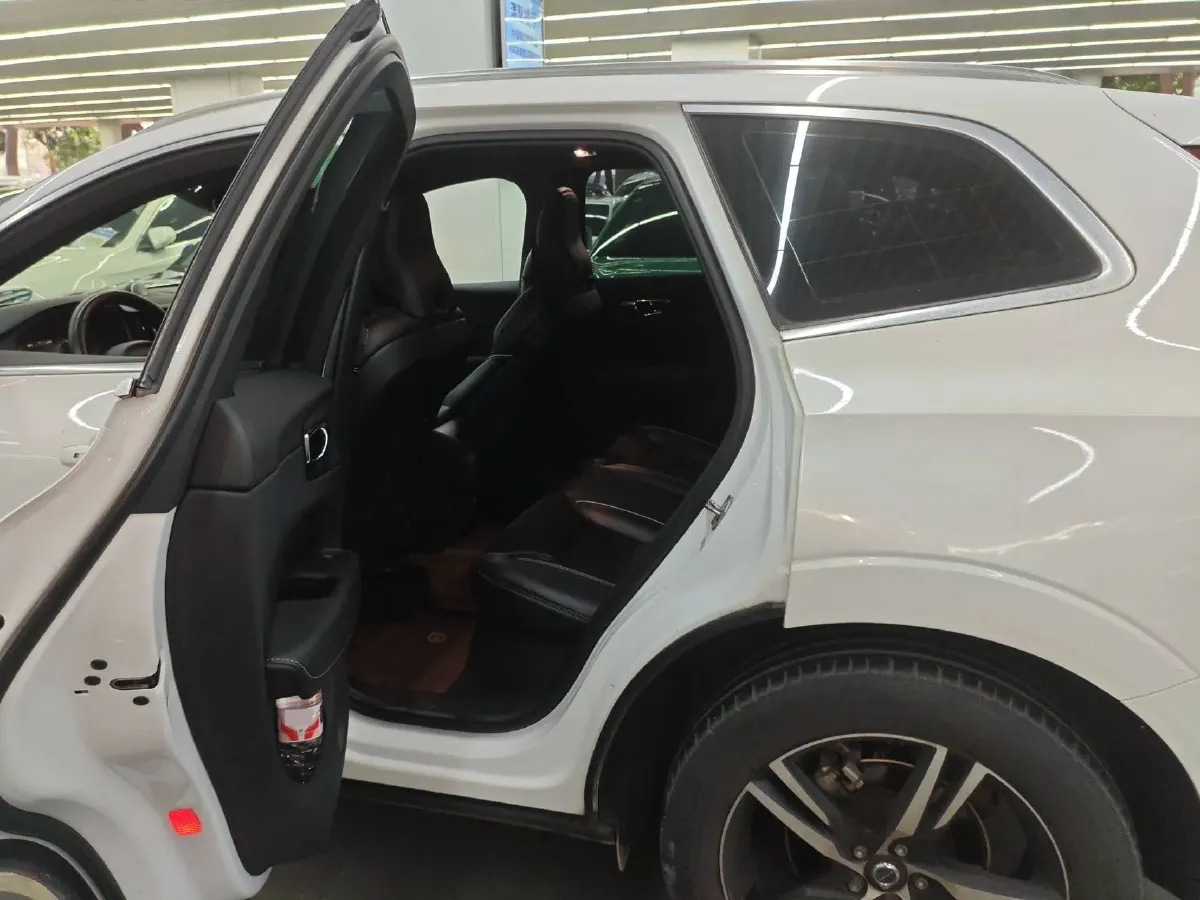 2019 Jeep Wrangler 2.0T 266HP L4 8AT,autocango,china used car exporter,china ev exporter,chinese used car exporter,chinese used ev exporter
