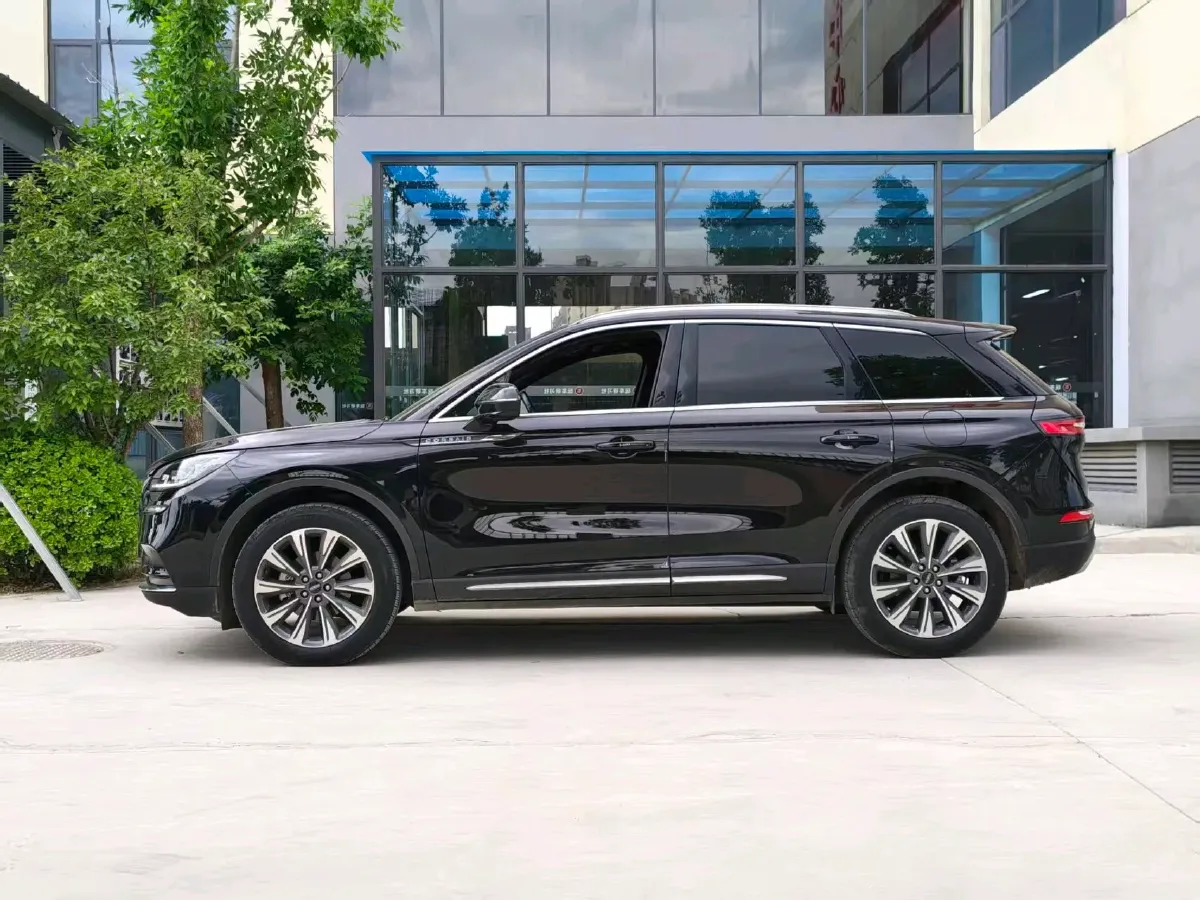 2021 Lincoln Corsair 2.0T 245HP L4 8AT,autocango,china used car exporter,china ev exporter,chinese used car exporter,chinese used ev exporter