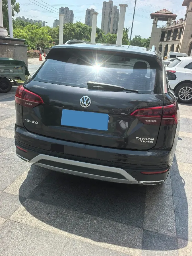 2019 Jeep Cherokee 2.0T 234HP L4 9AT,autocango,china used car exporter,china ev exporter,chinese used car exporter,chinese used ev exporter