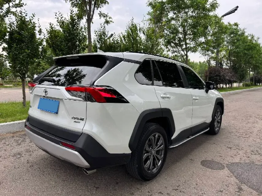 2023 Toyota RAV4 2.0L 171HP L4 CVT,autocango,china used car exporter,china ev exporter,chinese used car exporter,chinese used ev exporter