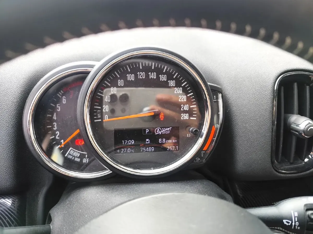 2017 MINI COUNTRYMAN 1.5T 136HP L3 8AT,autocango,china used car exporter,china ev exporter,chinese used car exporter,chinese used ev exporter