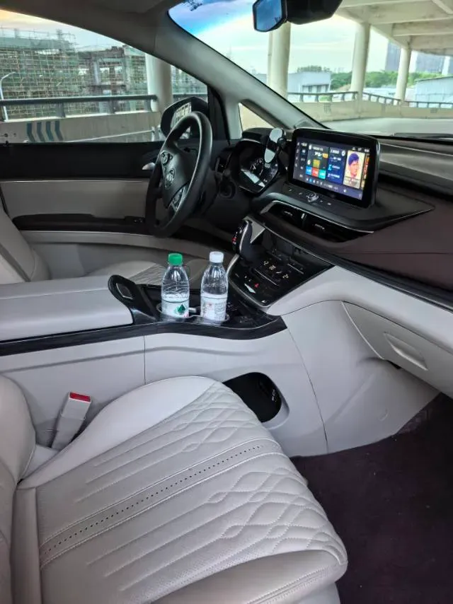 2023 Buick GL8 2.0T 237HP L4 9AT,autocango,china used car exporter,china ev exporter,chinese used car exporter,chinese used ev exporter