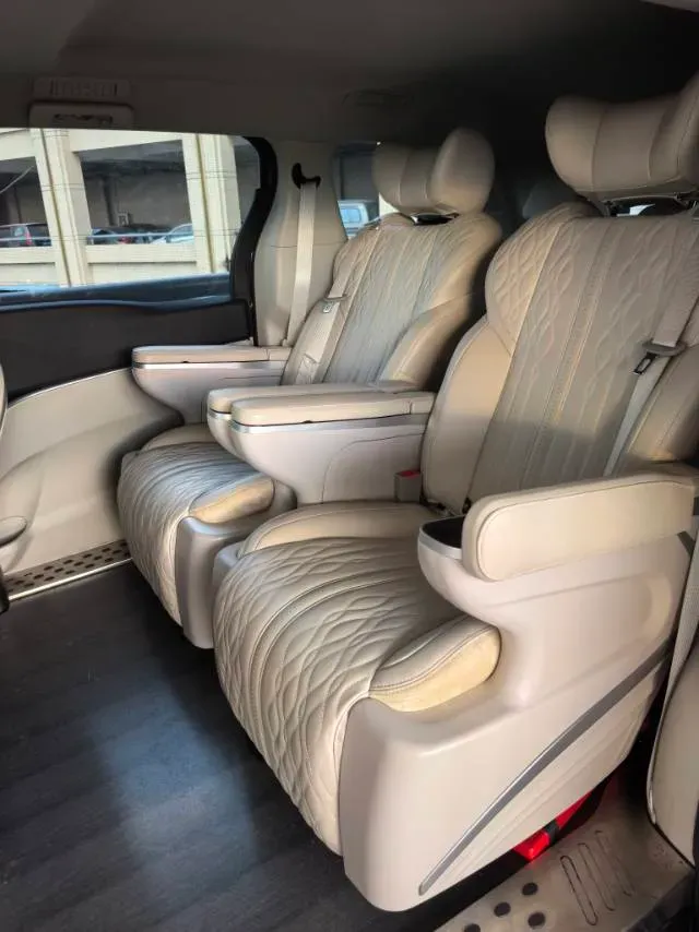 2023 Buick GL8 2.0T 237HP L4 9AT,autocango,china used car exporter,china ev exporter,chinese used car exporter,chinese used ev exporter