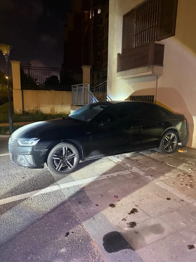 2022 Audi A4L 2.0T 190HP L4 7DCT,autocango,china used car exporter,china ev exporter,chinese used car exporter,chinese used ev exporter