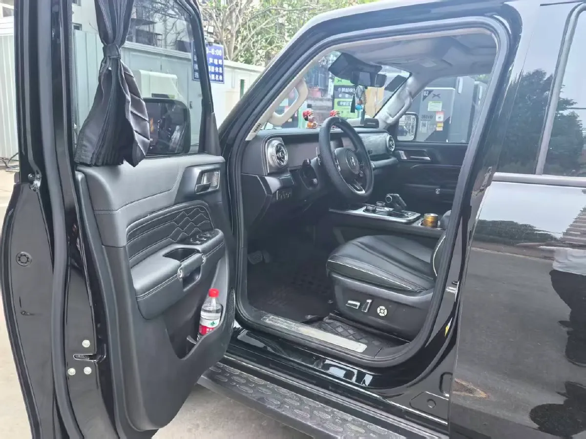 2024 Tank 300 2.0T 227HP L4 8AT,autocango,china used car exporter,china ev exporter,chinese used car exporter,chinese used ev exporter