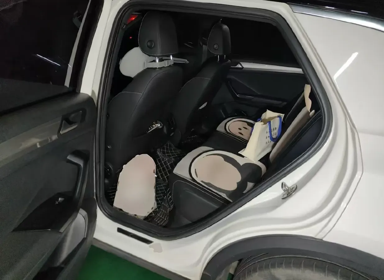 2021 Volkswagen T-Roc 1.4T 150HP L4 7DCT,autocango,china used car exporter,china ev exporter,chinese used car exporter,chinese used ev exporter