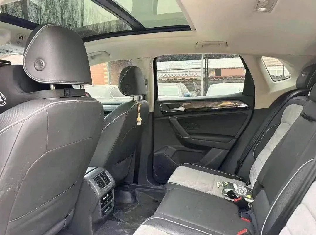 2020 Volkswagen Tayron X 2.0T 186HP L4 7DCT,autocango,china used car exporter,china ev exporter,chinese used car exporter,chinese used ev exporter