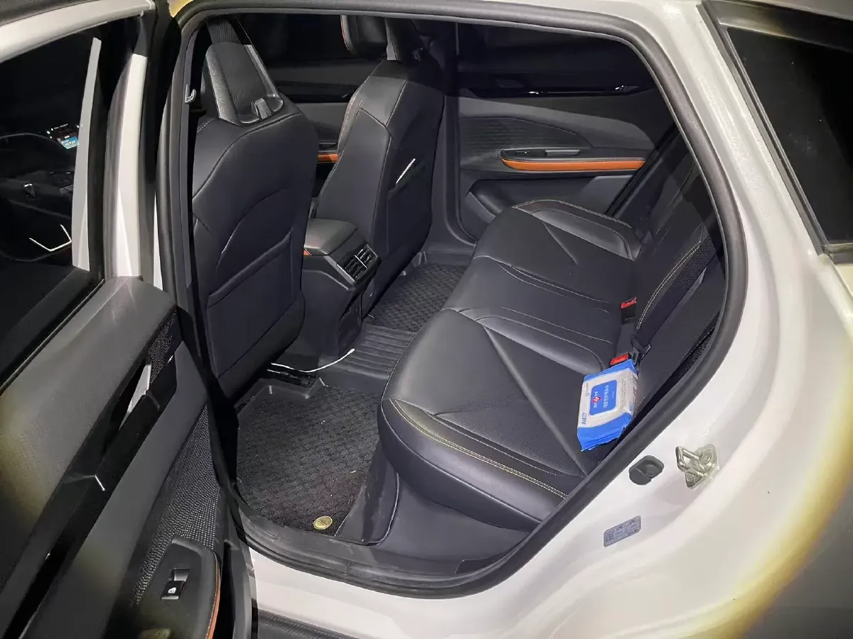2023 ChangAn UNI-V iDD 1.5T 170HP L4 6TCT PHEV 18.4KWH,autocango,china used car exporter,china ev exporter,chinese used car exporter,chinese used ev exporter