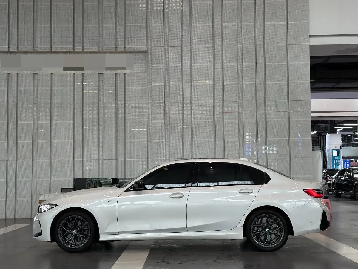 2025 BMW 3 Series 2.0T 245HP L4 8AT,autocango,china used car exporter,china ev exporter,chinese used car exporter,chinese used ev exporter
