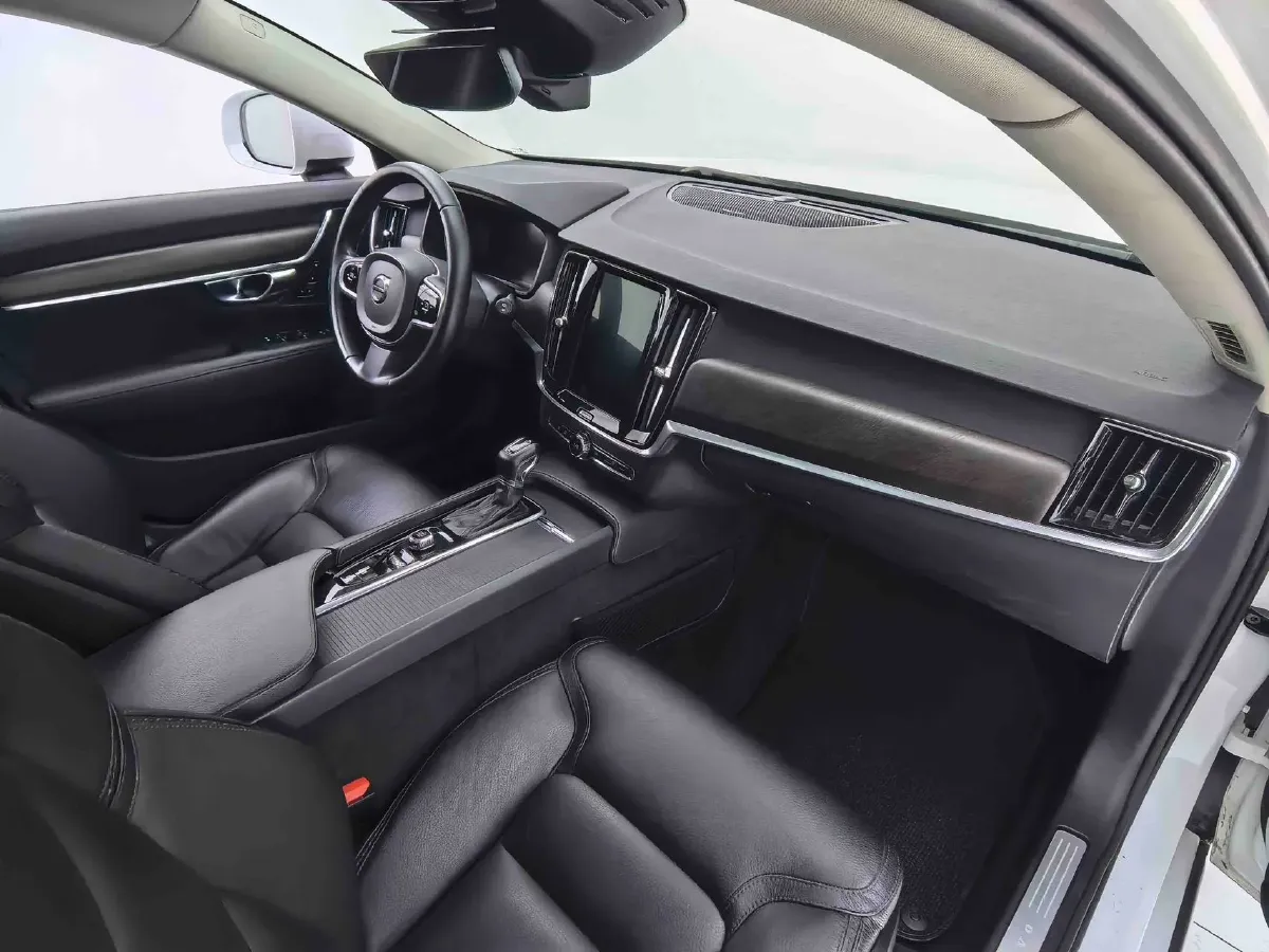 2017 HongQi H7 3.0L 231HP V6 6AT,autocango,china used car exporter,china ev exporter,chinese used car exporter,chinese used ev exporter