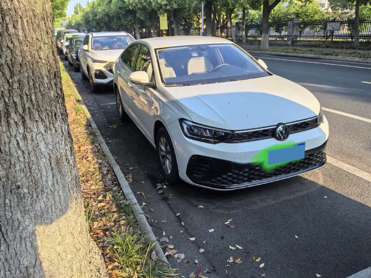 2025 Volkswagen Lavida 1.5L 110HP L4 6AT,autocango,china used car exporter,china ev exporter,chinese used car exporter,chinese used ev exporter