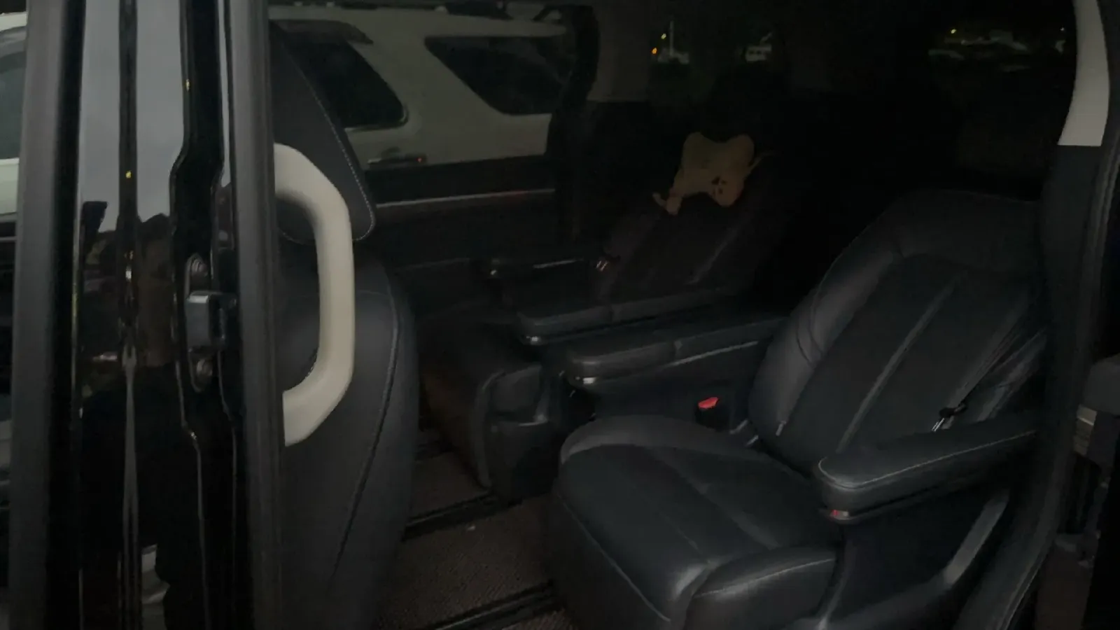 2021 GAC Trumpchi M8 2.0T 252HP L4 8AT,autocango,china used car exporter,china ev exporter,chinese used car exporter,chinese used ev exporter