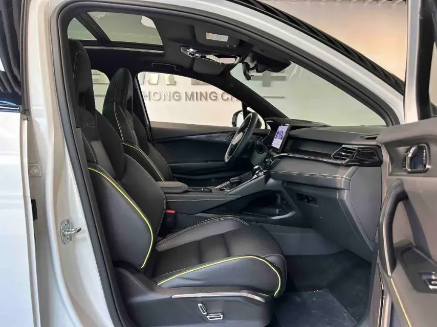 2023 LYNK&CO 06 1.5T 181HP L4 7DCT,autocango,china used car exporter,china ev exporter,chinese used car exporter,chinese used ev exporter