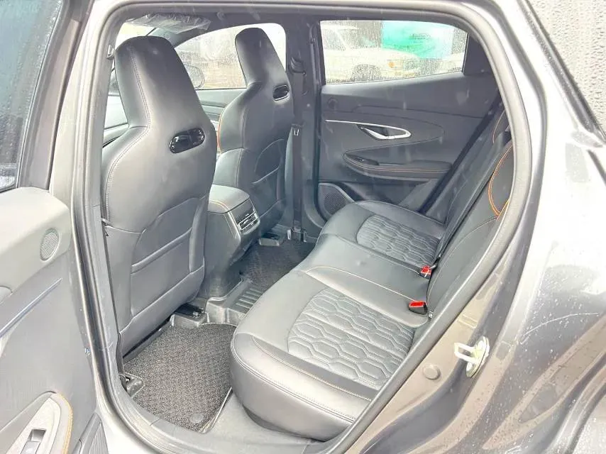 2022 ChangAn UNI-T 1.5T 188HP L4 7DCT,autocango,china used car exporter,china ev exporter,chinese used car exporter,chinese used ev exporter