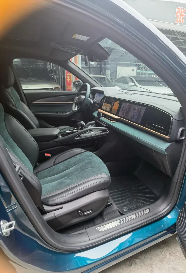 2021 Geely Monjaro 2.0T 218HP L4 7DCT,autocango,china used car exporter,china ev exporter,chinese used car exporter,chinese used ev exporter