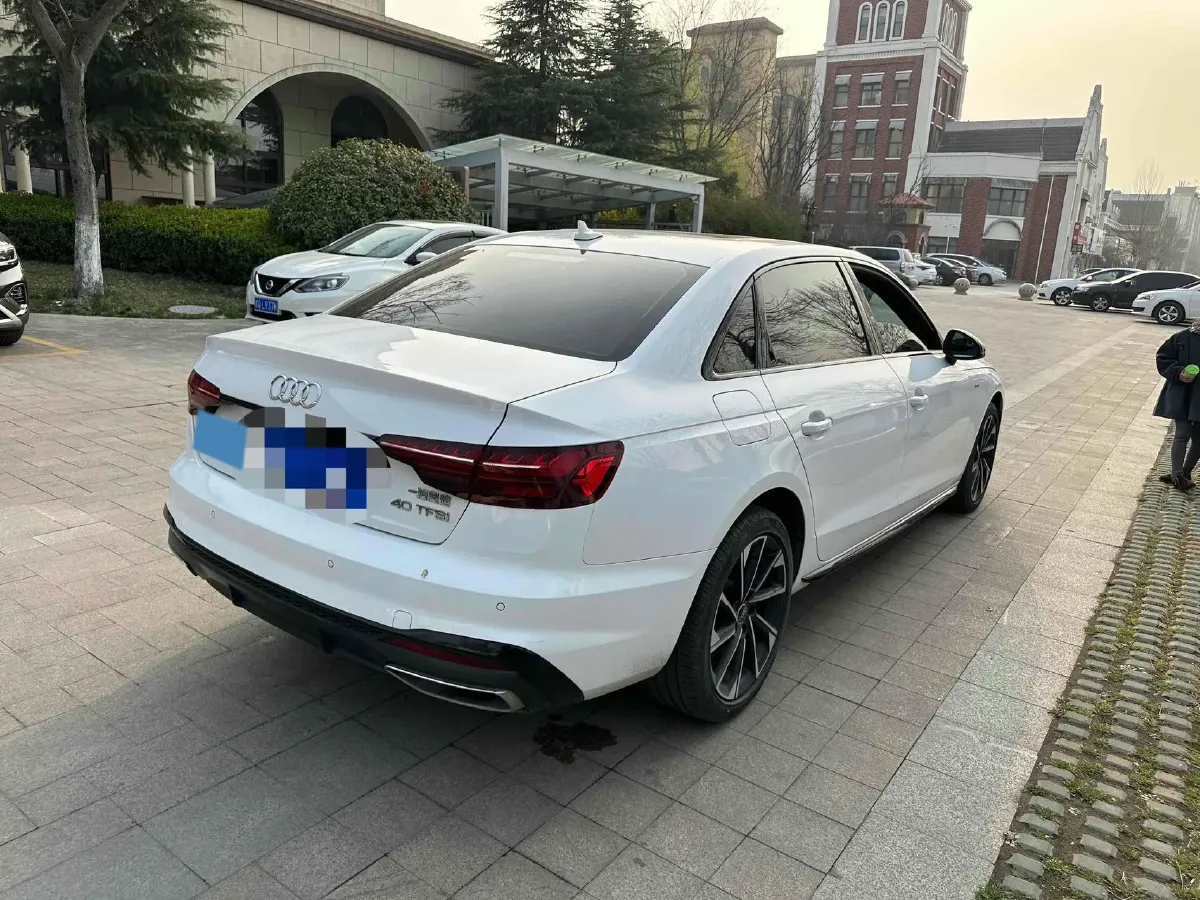 2023 Audi A4L 2.0T 190HP L4 7DCT,autocango,china used car exporter,china ev exporter,chinese used car exporter,chinese used ev exporter