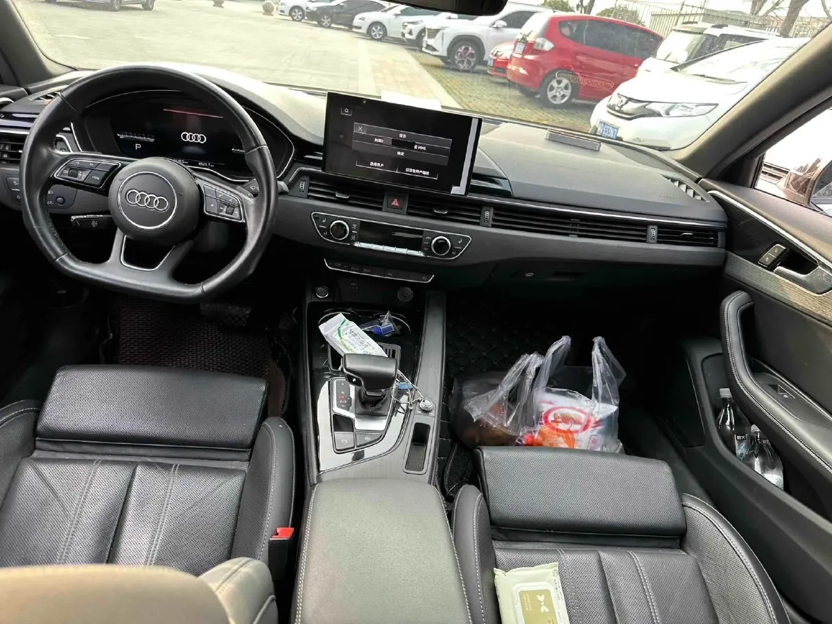 2023 Audi A4L 2.0T 190HP L4 7DCT,autocango,china used car exporter,china ev exporter,chinese used car exporter,chinese used ev exporter