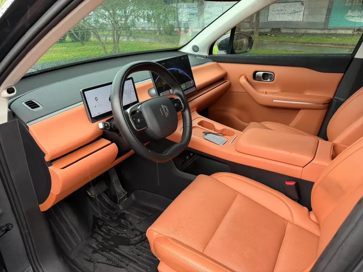 2024 Leapmotor C16 BEV 67.7KWH,autocango,china used car exporter,china ev exporter,chinese used car exporter,chinese used ev exporter