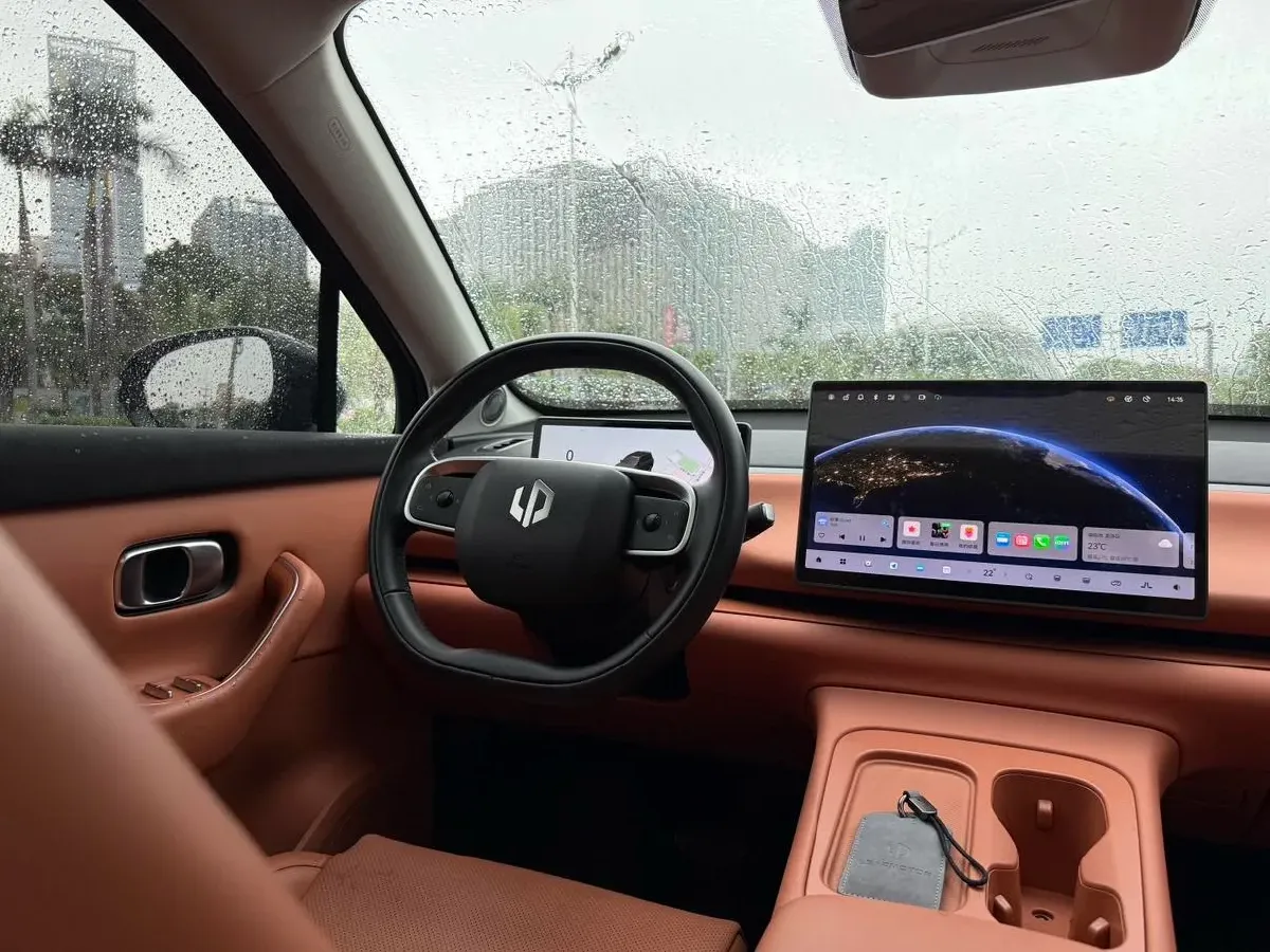 2024 Leapmotor C16 BEV 67.7KWH,autocango,china used car exporter,china ev exporter,chinese used car exporter,chinese used ev exporter