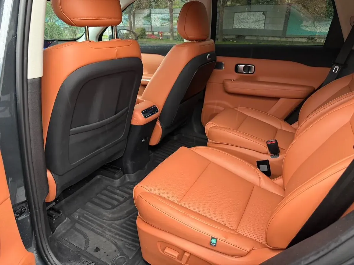 2024 Leapmotor C16 BEV 67.7KWH,autocango,china used car exporter,china ev exporter,chinese used car exporter,chinese used ev exporter