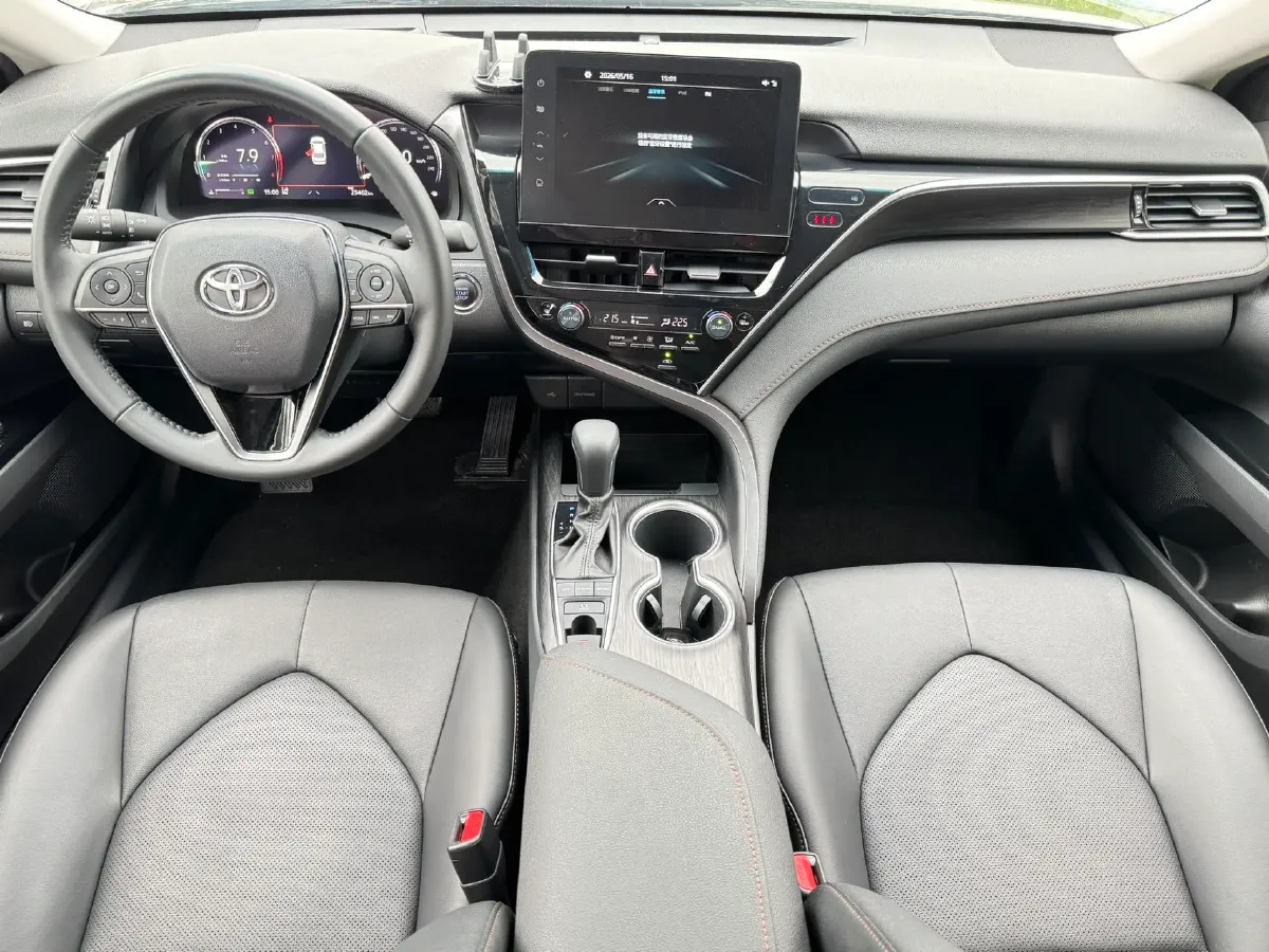 2021 Toyota Camry 2.5L 209HP L4 8AT,autocango,china used car exporter,china ev exporter,chinese used car exporter,chinese used ev exporter