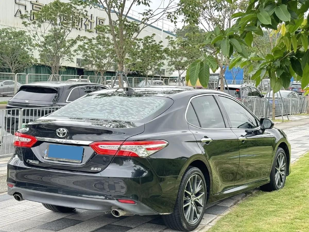 2021 Toyota Camry 2.5L 209HP L4 8AT,autocango,china used car exporter,china ev exporter,chinese used car exporter,chinese used ev exporter
