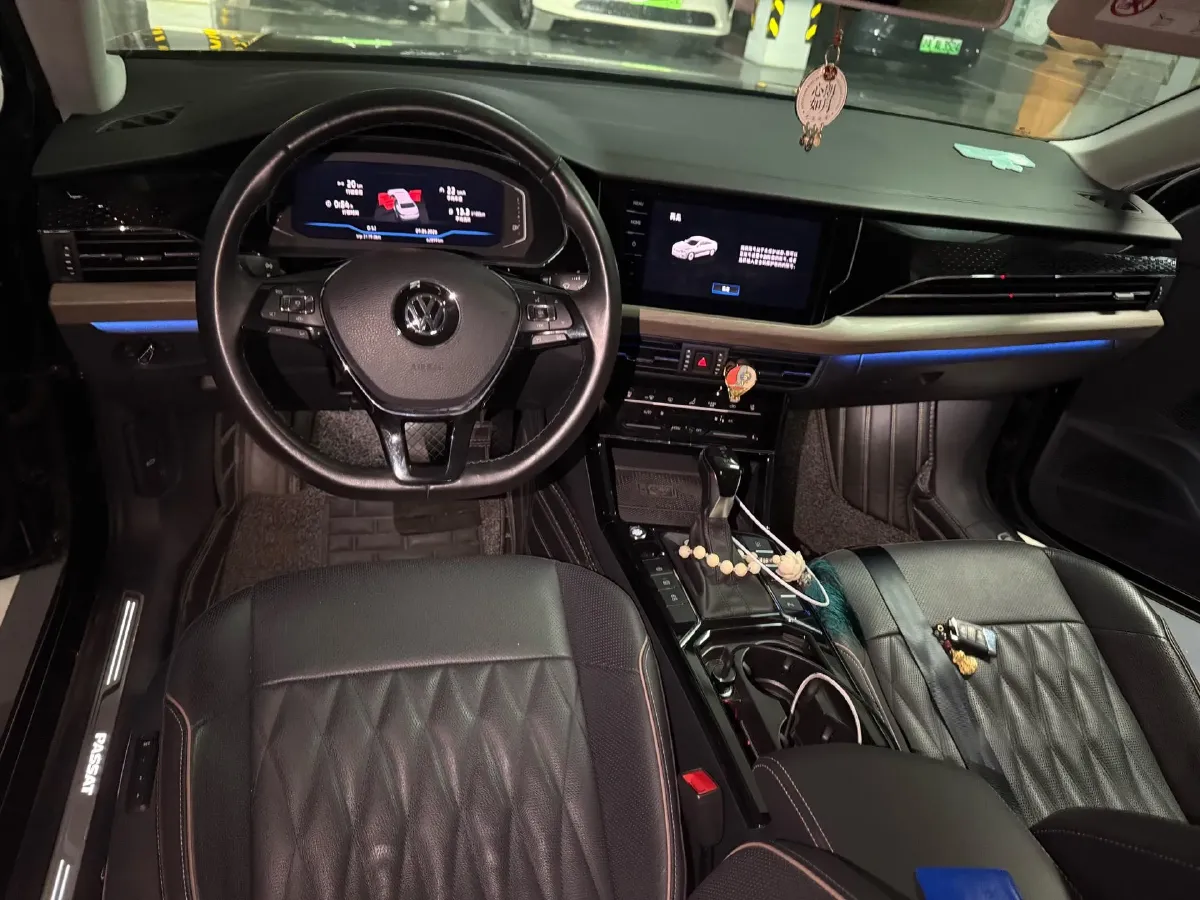 2020 Volkswagen Passat 2.0T 220HP L4 7DCT,autocango,china used car exporter,china ev exporter,chinese used car exporter,chinese used ev exporter